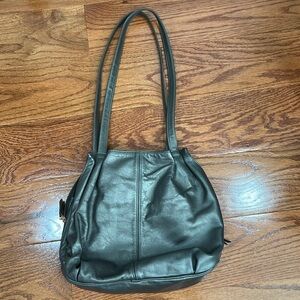 Vintage SAS leather shoulder bag made in USA